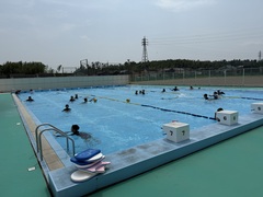 1年4組　水泳授業風景2