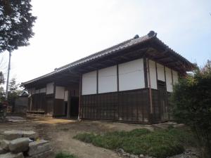 修復後の長屋門の画像