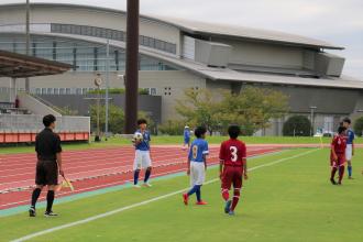 サッカー試合風景