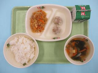 ご飯 ・牛乳 ・しゅうまい・ マーボー春雨・ わかめスープ