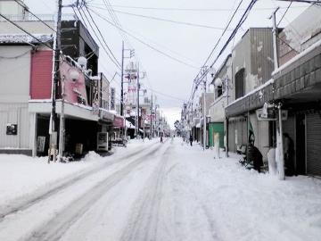 商店街通りの雪