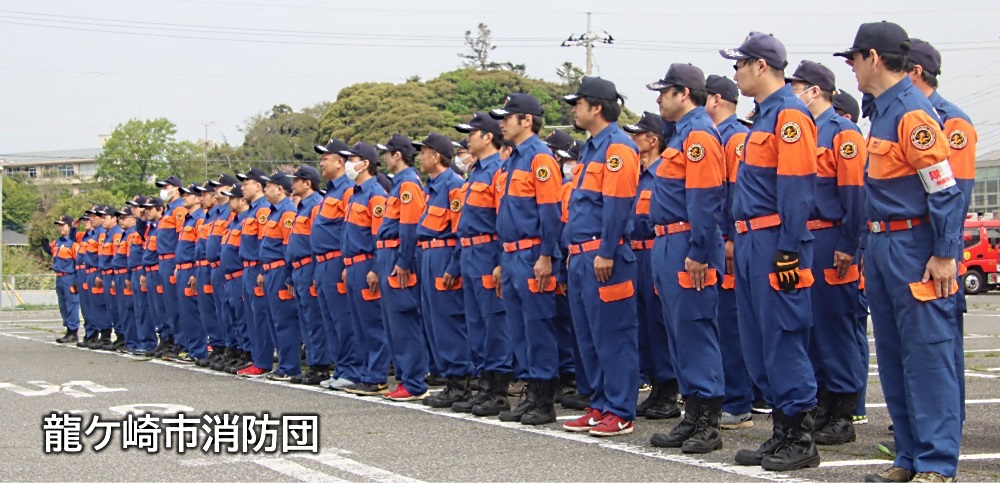 龍ケ崎市選挙管理委員会。投票箱に投票する手のイメージ