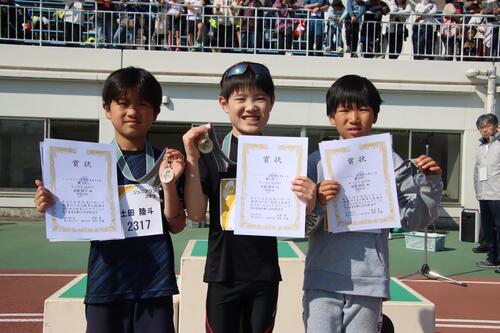 ジュニアラン3年生男子の部1位から3位