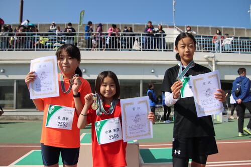 ジュニアラン5年生女子の部1位から3位