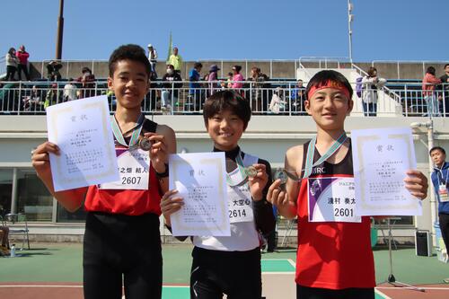 ジュニアラン6年生男子の部1位から3位