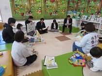 子育て座談会の様子1