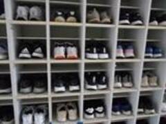 整然とした靴箱