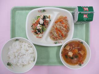 ご飯 ・牛乳 ・マーボー春雨・ 豆腐サラダ・ キムチスープ