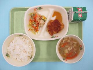 ソースカツ丼 （ご飯・ソースカツ）・ 牛乳 ・和風ツナサラダ・ 打ち豆汁