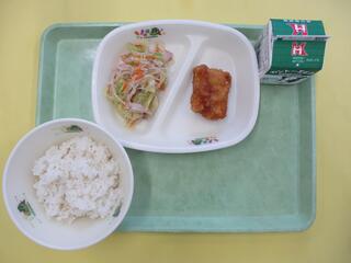 麦ご飯・ 牛乳・ いかのかりん揚げ・ 春雨サラダ