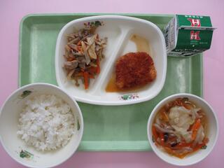ソースカツ丼 （ご飯・ソースカツ）・ 牛乳・ 上州きんぴら・ とっちゃなげ汁