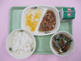 ご飯・ 牛乳・ 豚みそ風・ さつま汁・ 甘夏みかんゼリー