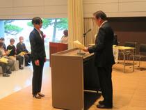 一般代表の受領の様子