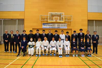 優秀賞を受賞された中学生の皆さんの写真