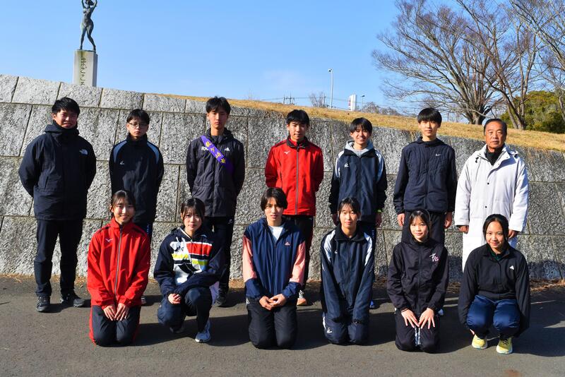 選手・委員長・委員の集合写真