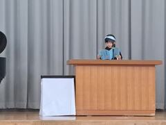 ３