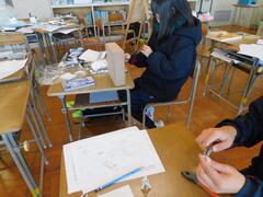 美術部の活動の様子です