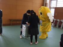 模擬投票の様子