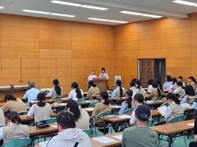 立候補者による演説