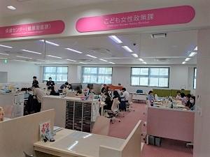 こども女性政策課